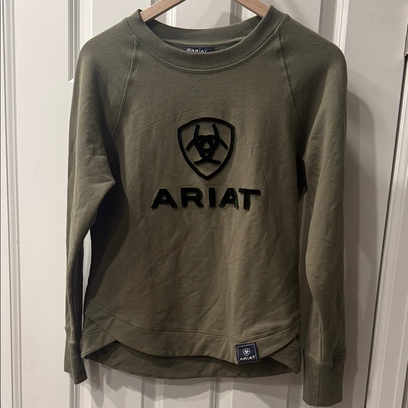 Ariat Tops - NWT Ariat Logo Sweatshirt Green Crewneck Pullover Women’s Size Small